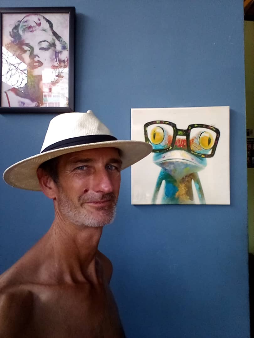 Standing next to a lizard with glasses